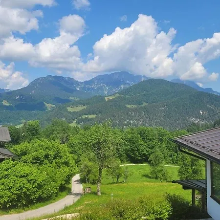 On The Mountain Slope With Balcony شقة *